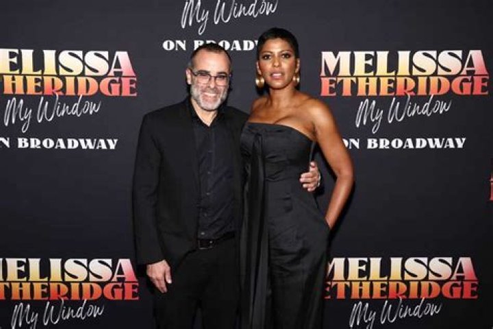How tall is Tamron Hall