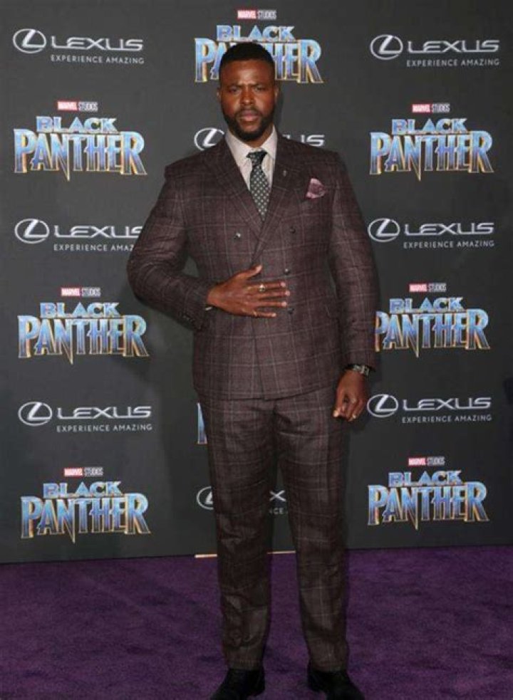 How tall is Winston Duke