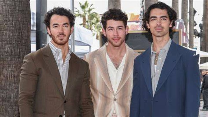 The Jonas Brothers Are How Tall?! Find Out Kevin, Joe and Nick’s Differing Heights