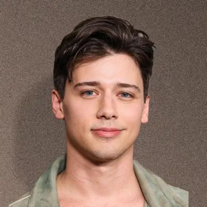 Uriah Shelton